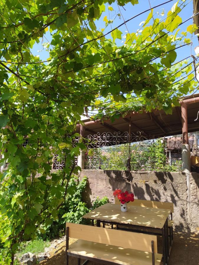 Gevorgyans Bed & Breakfast Tatev Extérieur photo